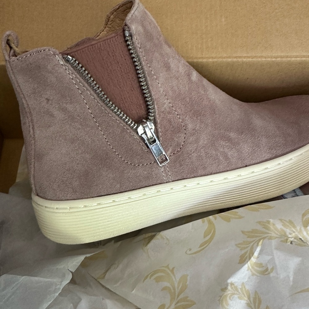 SOFT Suede Side-Zip Women's Ankle Sneaker in Dusty Pink
